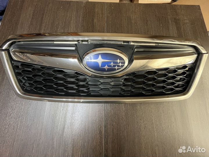 Решетка радиатора Subaru Forester SJ5 Оригинал