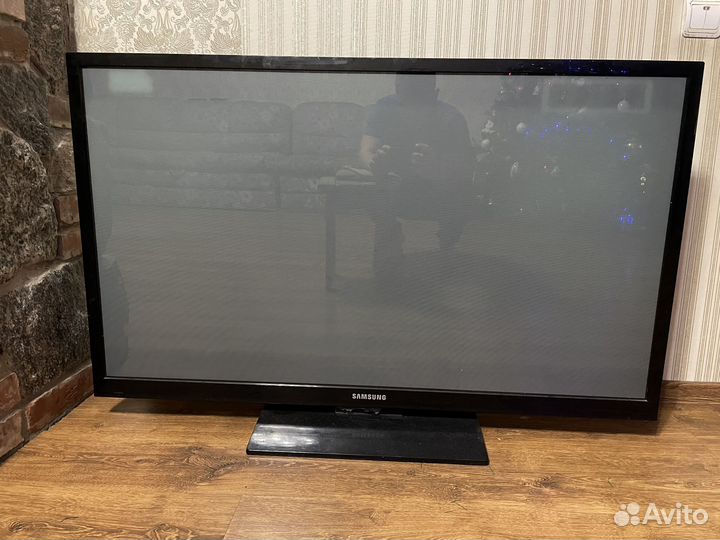 Телевизор samsung