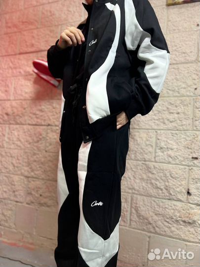 Костюм Corteiz rules the world