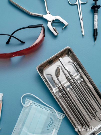 Врач стоматолог терапевт, зубной врач