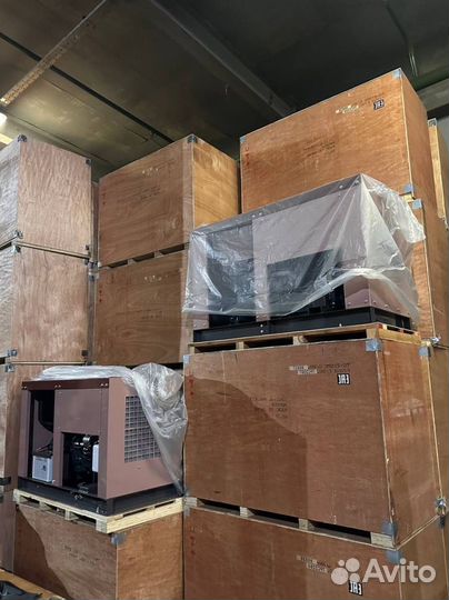 Бензиновый генератор для дома 10кВт Strateg