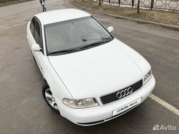 Audi A4 1.8 AT, 1996, 250 000 км