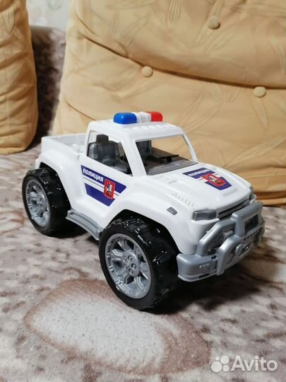 Полицейская машина