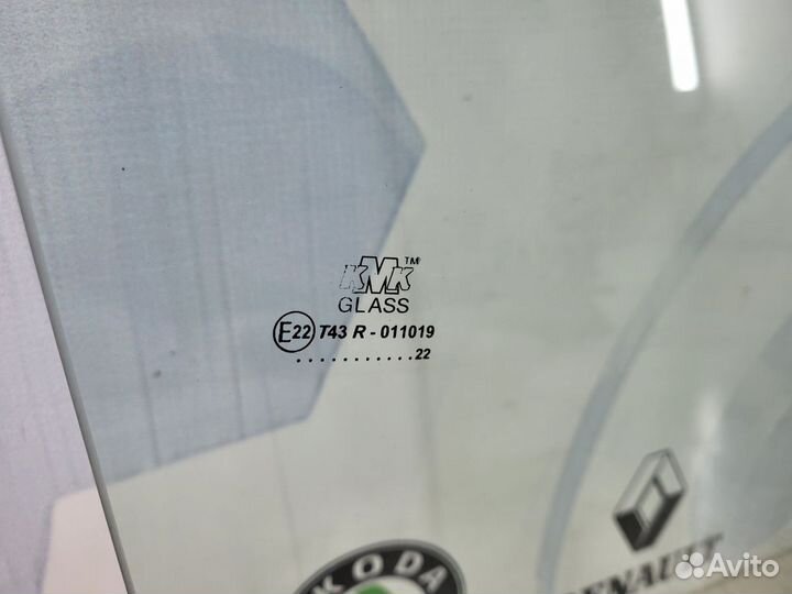 Стекло боковое двери renault logan 2 Прав