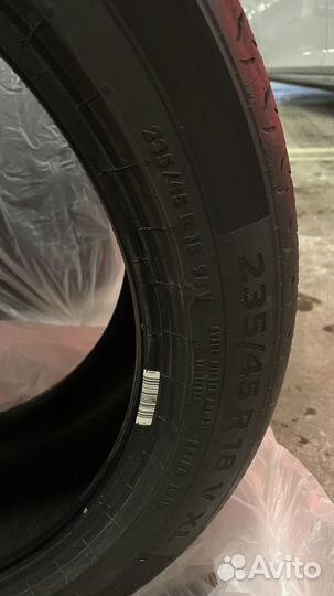Continental MaxContact MC6 235/45 R18 98V