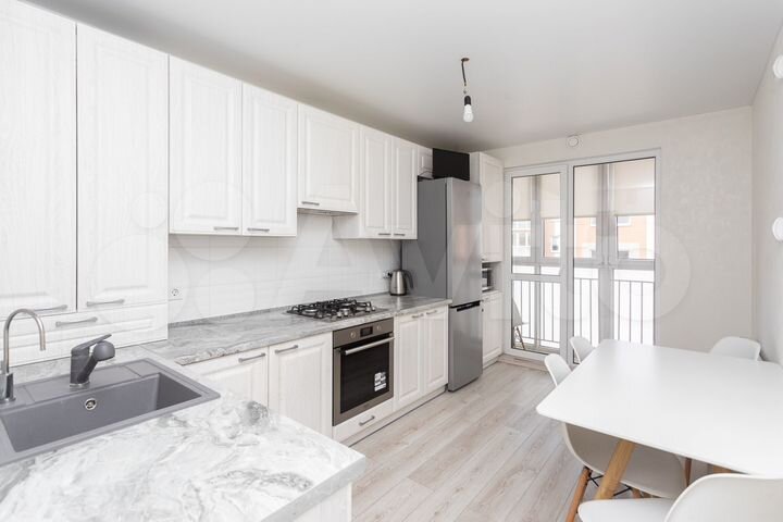 2-к. квартира, 56 м², 8/9 эт.