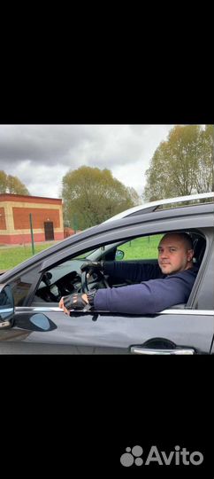 Водитель с личным авто универсал)