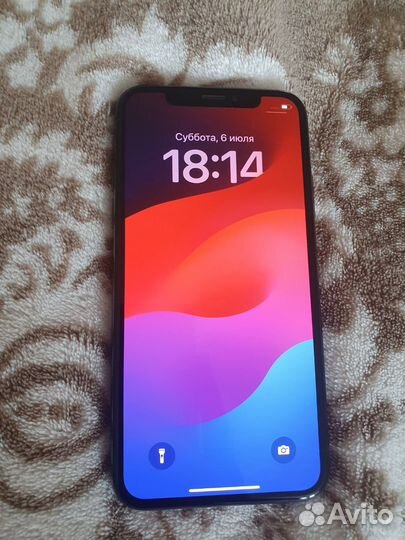 iPhone Xs, 64 ГБ