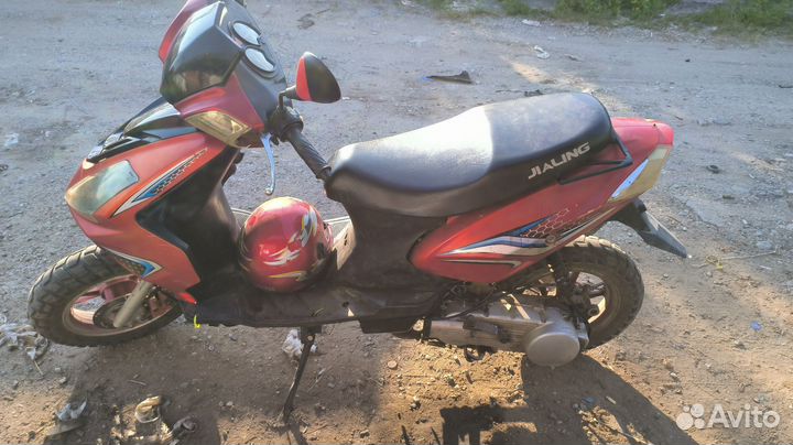 Скутер Tracer Jet 150 кубов