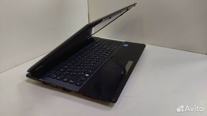 Ноутбук Samsung NP-RC530