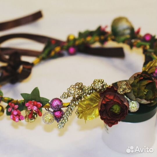 Украшения из искусвенных цветов и ягод на голову