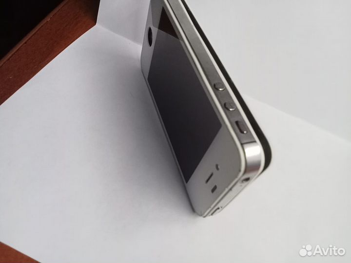 iPhone 4S, 16 ГБ