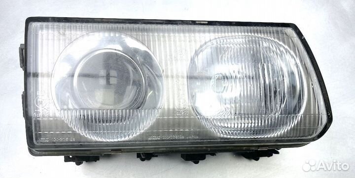 Мицубиси L300 Фара передняя Прав