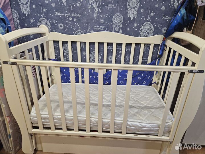 Детская кроватка для новорожденных