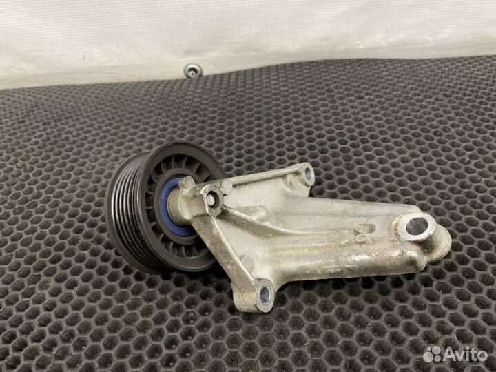 Ролик натяжной Mercedes-Benz E-Class W212 276.952