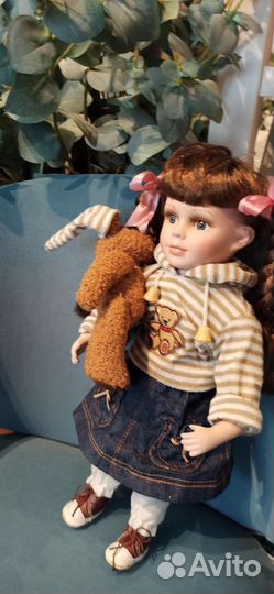 Кукла фарфоровая коллекционная