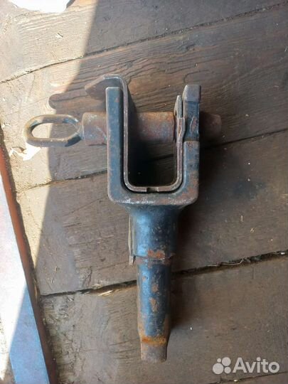 Даф буксировочный крюк