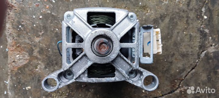 Двигатель от стиральной машины Candy 41025049