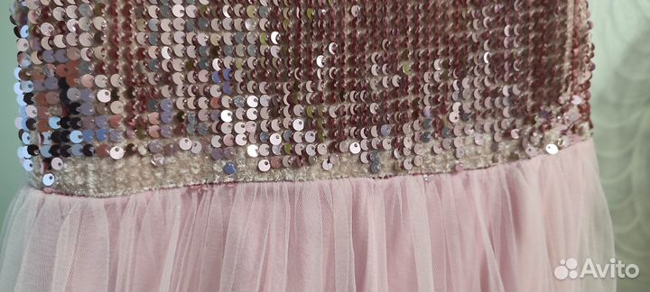 Платье праздничное на девочку 104