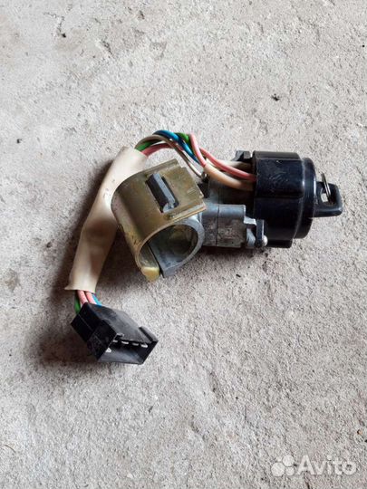 Замок зажигание на Волгу 3110