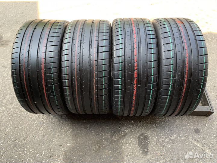 Michelin Pilot Sport 4 S 245/35 R20 и 275/30 R20