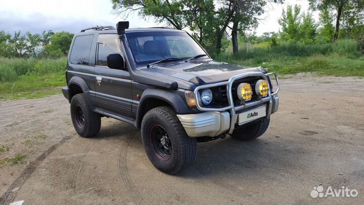 Mitsubishi Pajero 2.5 AT, 1993, 200 000 км