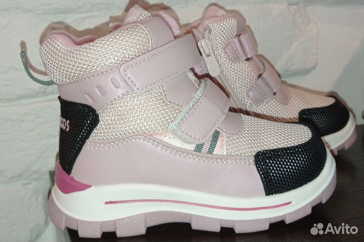 Новые зимние ботинки 25-26 размер