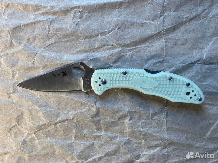 Нож Spyderco Delica 4