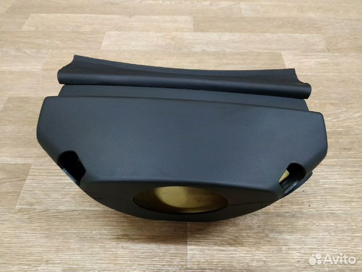 Кожух рулевой колонки Opel Astra H (2004-2015)