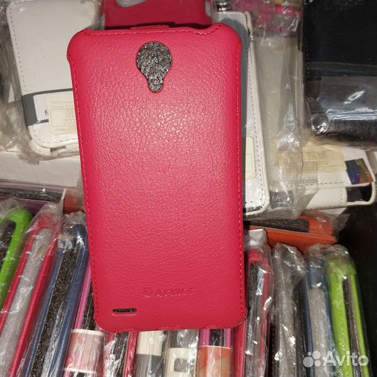 Чехол -книжка на телефон, новый