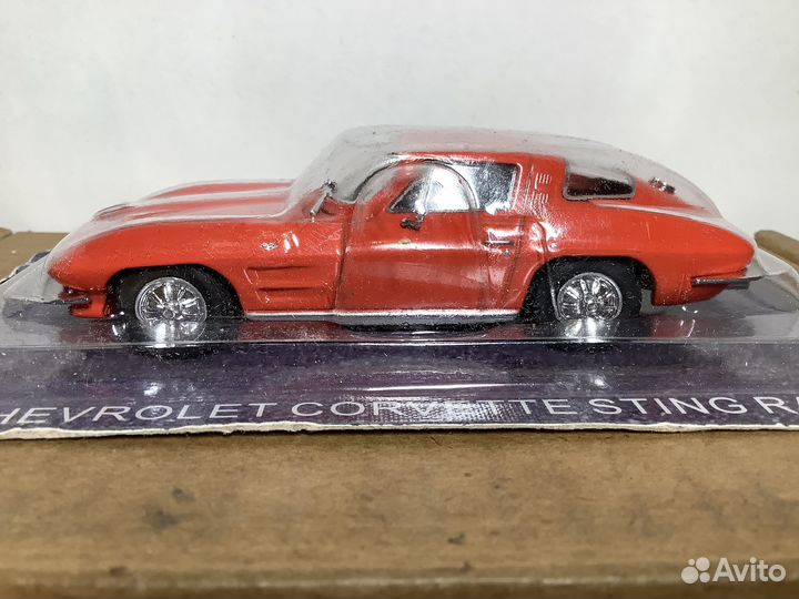 Модель автомобиля Chevrolet Corvette 1:43 деа