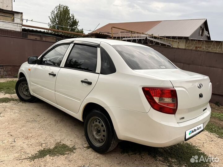 LADA Granta 1.6 МТ, 2013, 217 000 км