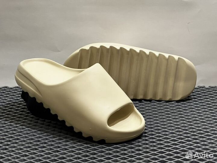 Тапочки adidas yeezy slide