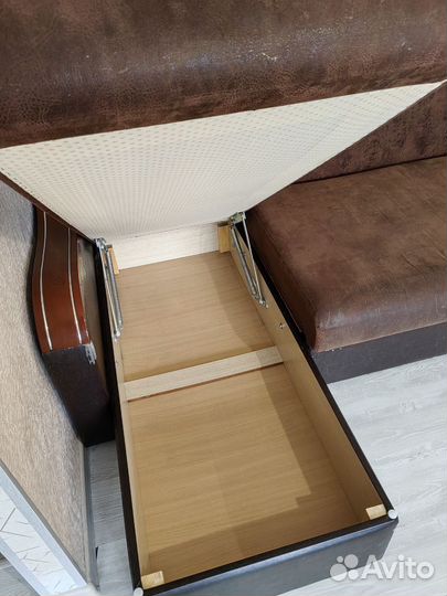 Угловой диван бу