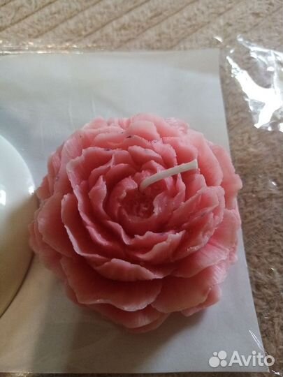 Свеча и подсвечник