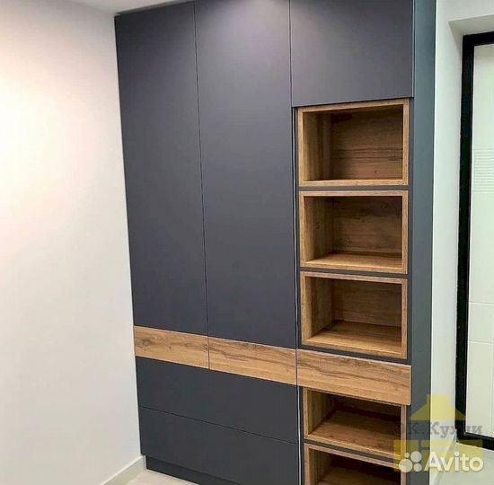 Шкаф в комнату