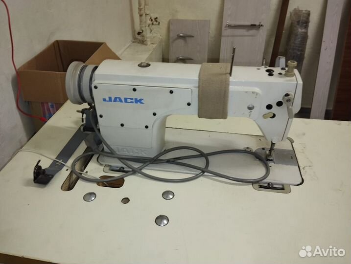 Швейная машина