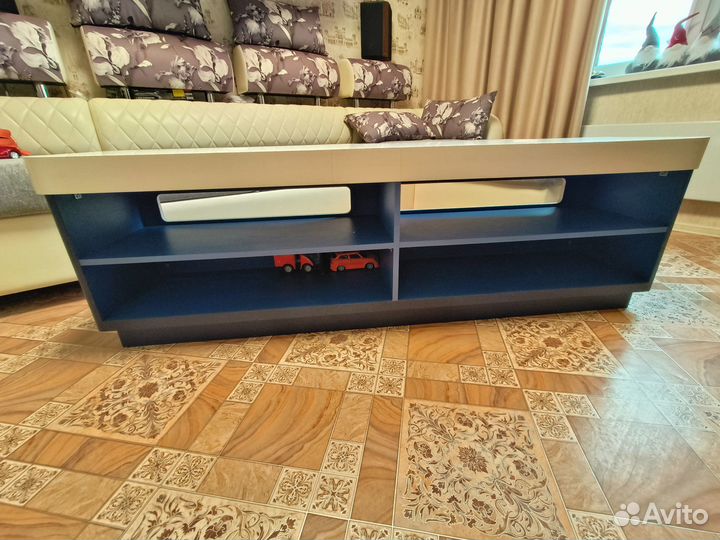 Тумба под аппаратуру