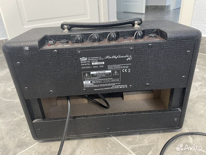 Гитарный комбоусилитель