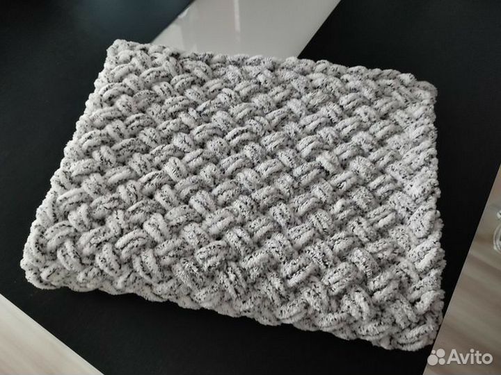 Плед детский вязаный ручная работа