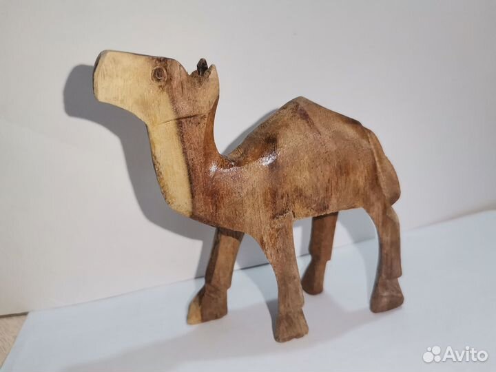 Верблюд из дерева(дуб)