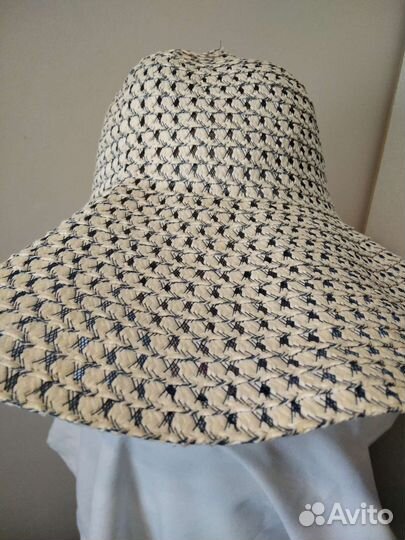 Шляпа женская с широкими полями