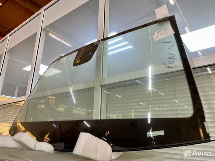 Стекло лобовое Mercedes-Benz GLK X204