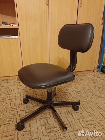 Компьютерное кресло