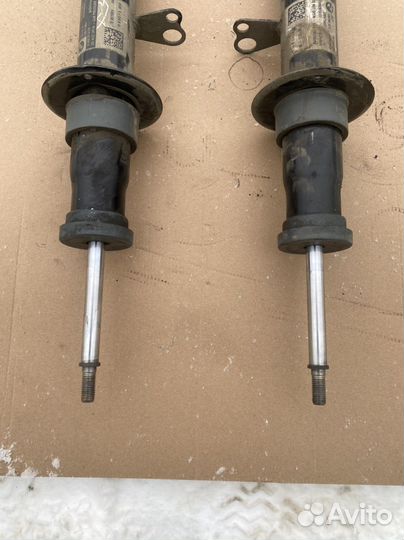 Передние амортизаторы Bmw 5 G30