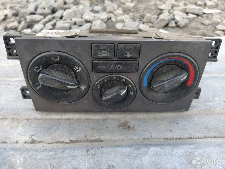 Блок управления климатом Hyundai Elantra