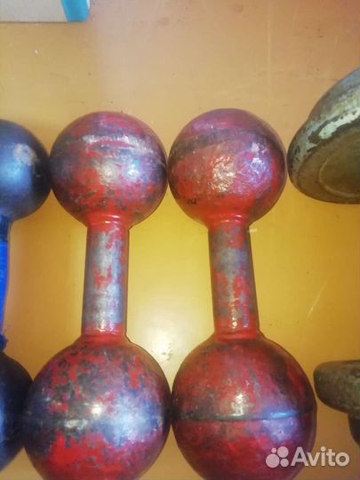 Набор гантелей