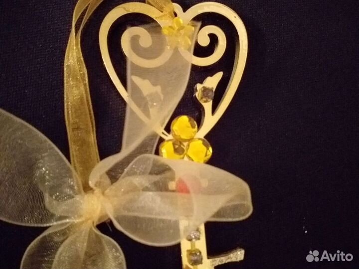 Ключик сувенир с камушками