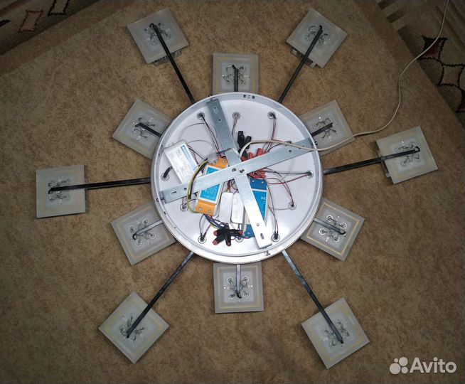 Люстра со светодиодной подсветкой и пультом ду