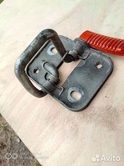 Крюк капота для фольксваген джетта 2010- 2015 г